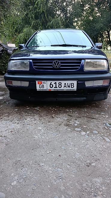 a8 d2: Volkswagen Vento: 1997 г., Механика, Седан — 2