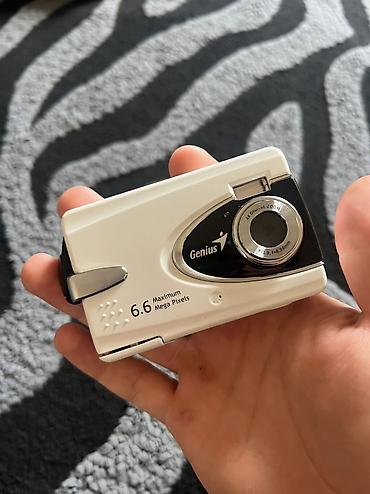 Genius G-shot D-613 компактная камера на мизинчиковых батарейках. С lalafo.kg да Genius G-shot D-613 компактная камера на мизинчиковых батарейках. С