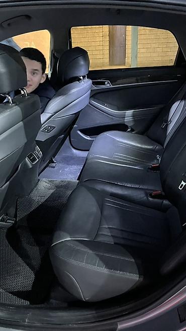 дом на обмен: Hyundai Genesis: 2016 г., 3.3 л, Автомат, Бензин, Седан — 10