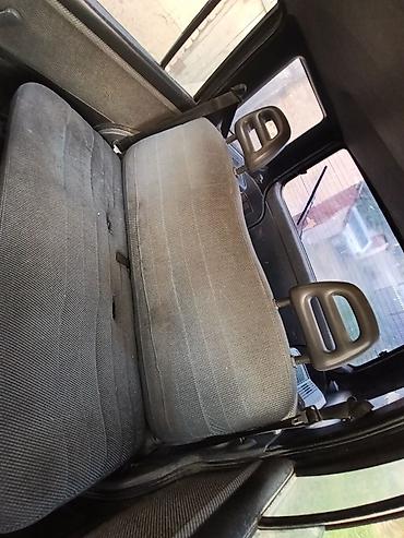 byd t5: Nissan Prairie: 1992 г., 2 л, Механика, Бензин, Минивэн — 5