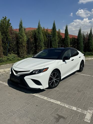 toyota isis: Toyota Camry: 2019 г., 2.5 л, Бензин, Седан