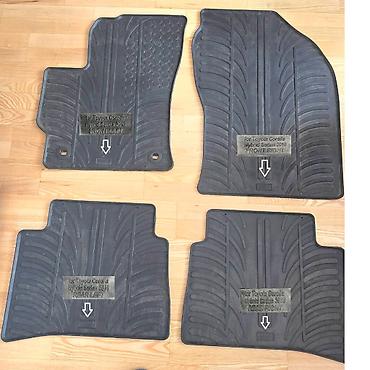 Originalne gumene patosnice – kadice za Toyota Corolla Sedan - Set od