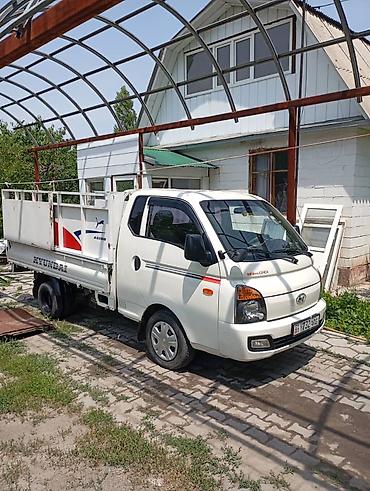 фура волва: Hyundai Porter (известен как H-100) — компактный бортовой грузовик — 3