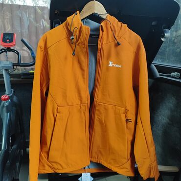 шахтёрский фонарик: Треккинговая софтшелл куртка Xtrek. Водонепроницаемая, ветрозащитная