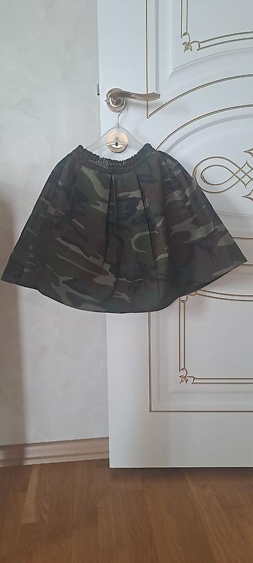 Ətəklər: Uşaq herbi geyimi 1defe geyinilib . Standart olcu - Model: qoltuqaltı — 1