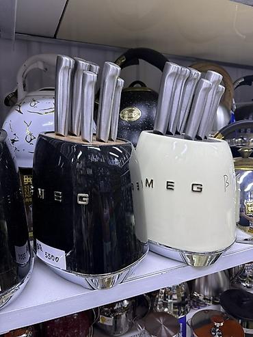 smeg ножи: Набор кухонных ножей в подставке Smeg-стиля - Комплект из 6 ножей с — 3