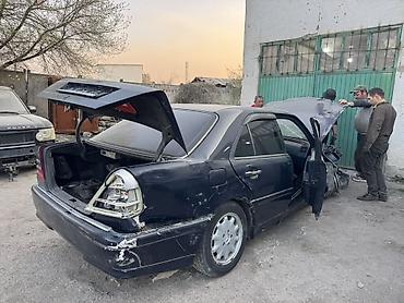 Mercedes-Benz: Срочно на запчасти Год:1999 Объем 3.2 V-образка Мотор коробка хорошем — 4