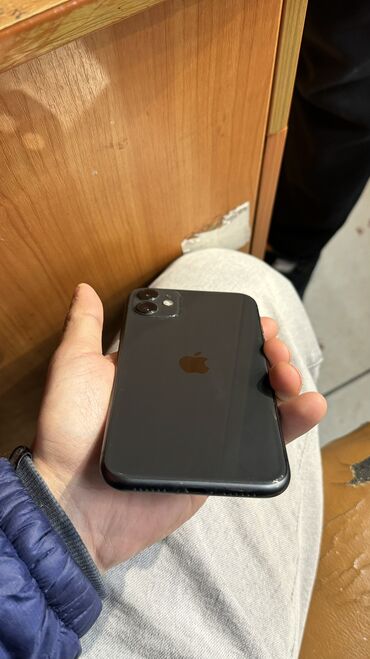 Apple iPhone: IPhone 11, Б/у, 128 ГБ, Space Gray, Зарядное устройство, Защитное стекло, 92 %