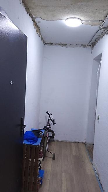 хрущевка 1 комнатная: 31 м², С мебелью частично — 2