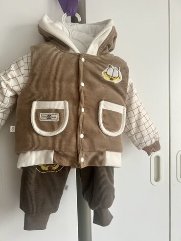 новый спортивный костюм: Комплект, түсү - Күрөң