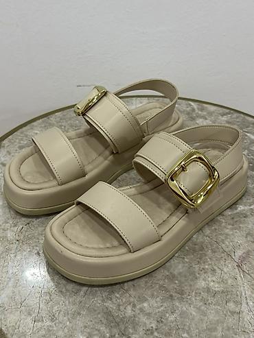 Selin shoes 38 ölçü 1-2 defe geyinilib Krem rəngli iki qayışlı rahat