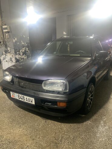 Volkswagen: Volkswagen Golf Variant: 1994 г., 1.8 л, Механика, Бензин, Универсал