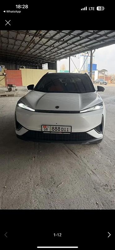 Унаа тетиктери: Салон автомобиля с яркой оранжевой отделкой - Материал сидений — 7