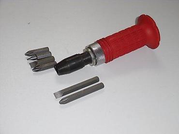 Setovi ručnog alata: Ručni udarni odvijač set – QNENG 1/2" Opis: - Ručni udarni odvijač — 2