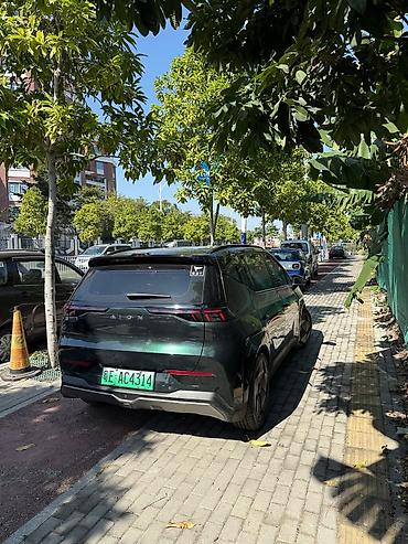 GAC: Срочно продам идеальную электро кар почти новая все детали и окраски — 10