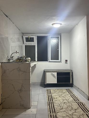 cefer xendan kucesi: 1 otaq,geniş mətbəx,318 nömrəli məktəbə yaxın,avtobus dayanacağına — 8