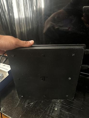 oyun komputerlər: Sony PlayStation 4 Slim oyun konsolu Xüsusiyyətlər: - Kompakt “Slim” — 3