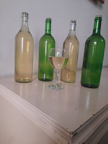 aloja u saksiji cena: DOMAĆE VINO Čisto domaće belo vino od groždja Sauvignon blanc, iz
