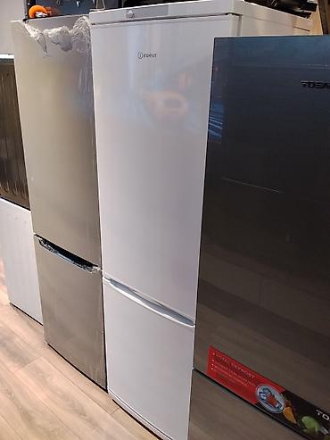 Холодильник Indesit с нижней морозильной камерой. - Классический