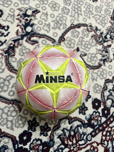 мяч мини футбол: Продаю Футбольный мяч MINSA в ярком дизайне, который выделяется на