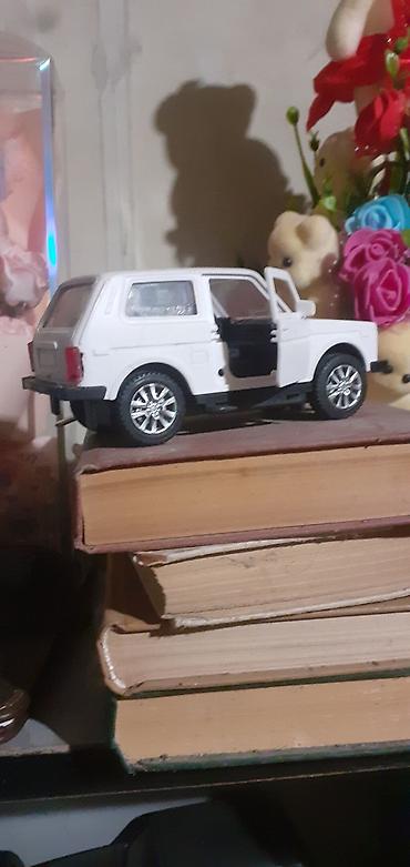 diorama: Kolleksiya üçün retro nəqliyyat oyuncaqları – 1 ədəd metal model 1) — 10