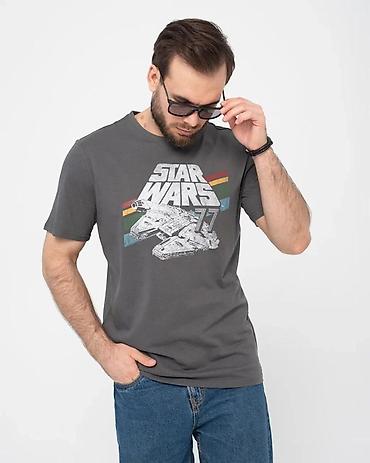 Футболки: Продаю комплект из трёх стильных футболок в отличном состоянии — 4