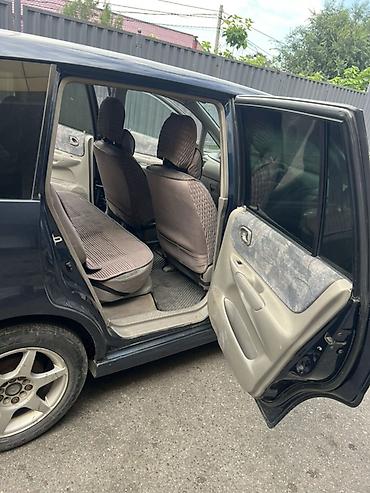 8: Mazda PREMACY: 2000 г., 1.8 л, Автомат, Бензин, Минивэн — 9