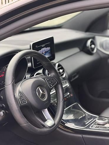 Mercedes-Benz: Mercedes-Benz C-Class: 2 l | 2017 il Sedan — 12