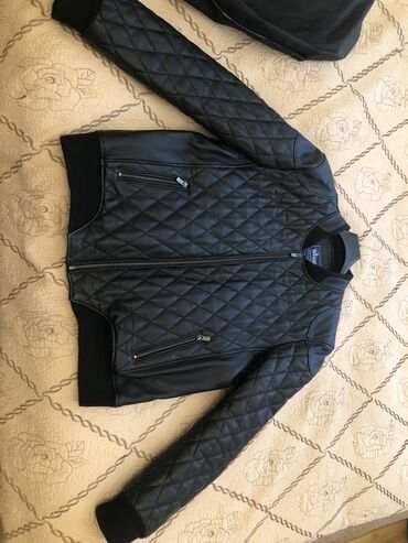кожа куртка: Куртка цвет - Черный