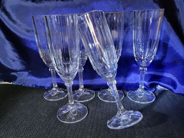 Čaše: Case nove za vino Luminarc Francuska 80te. Cese,sve na njima odsjaj — 2