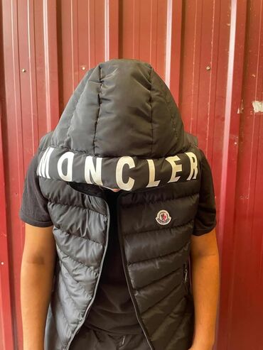 Prsluci: Puf prsluci sa kapuljačom – različiti modeli i brendirani dizajn. - — 5