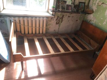 Односпальные кровати: Кровать. б.у . срочно