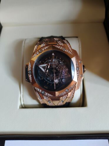 Qol saatı, Hublot, rəng - Qızılı
