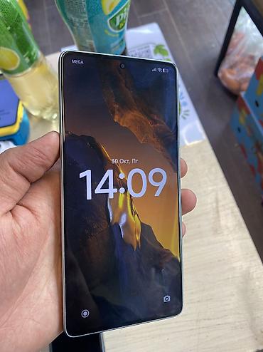 poco x4 pro 256: Poco F5, Б/у, 256 ГБ, цвет - Белый, 2 SIM — 1
