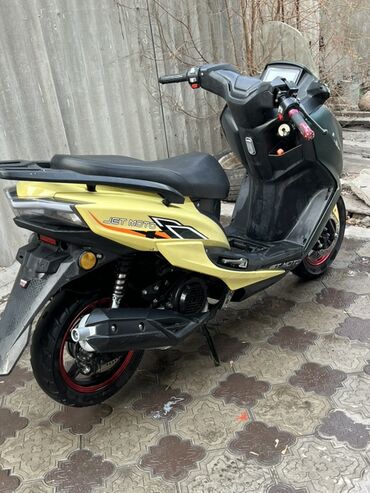 Скутеры: Макси-скутер Yamaha, 180 куб. см, Бензин, Б/у — 7