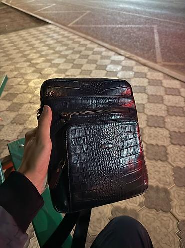 Барсетка Butun - Материал: гладкая экокожа с фактурой под крокодила -