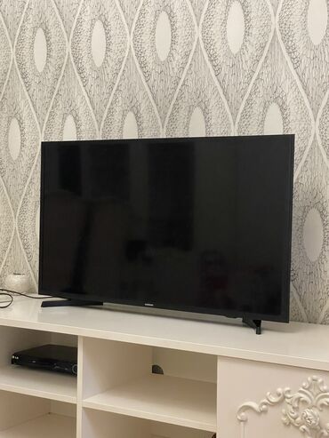led tv: Televizor Samsung 40" Ünvandan götürmə
