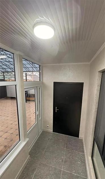 Продажа коттеджей и домов: 🏡 Продаётся 2-х этажный дом 📍Район : Ак-Орго ж/м 📌Расположение  — 19