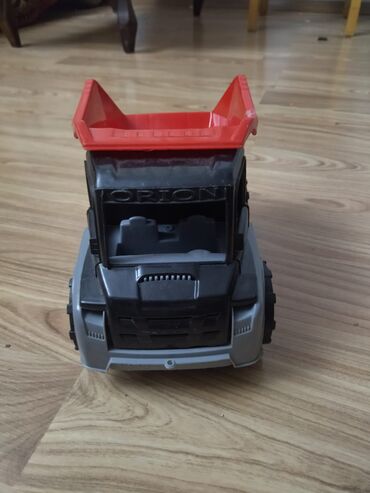 Oyuncaqlar: 37 ədəd maşın içində bahalı maşın çoxtu — 4