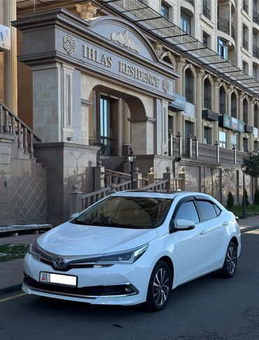 Toyota: Toyota Corolla: 2019 г., 1.8 л, Вариатор, Гибрид, Седан