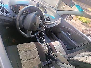 Renault: Renault Mégane kombi (station wagon) • Kuzov: kombi, gümüşü rəng • — 2
