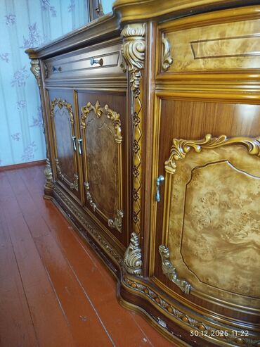 Komodlar: İşlənmiş, Güzgülü — 5