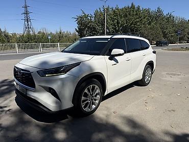 меняю на тягач: Toyota Highlander: 2020 г., 2.5 л, Автомат, Гибрид, Кроссовер — 1
