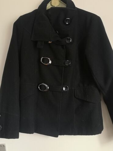 Kaputi: Ženski kaput, crne boje. Cena za jedan. Veličina M - Model na lalafo.rs — 12 Kaputi: Ženski kaput, crne boje. Cena za jedan. Veličina M - Model — 12