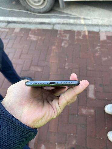 Apple iPhone: IPhone 8 Plus, Space Gray — 9