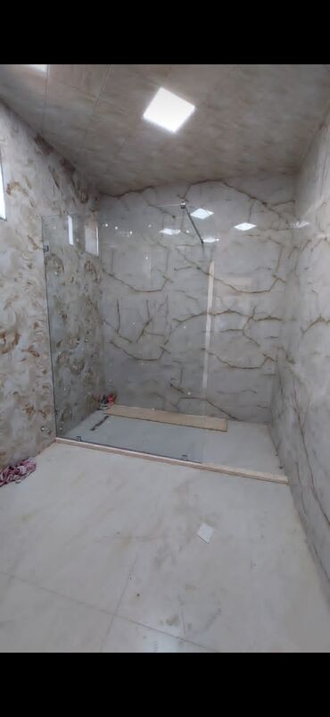 Duş kabinaları, arakəsmələr: Yeni Üstü açıq kabina, Künc üçün, Pulsuz çatdırılma — 24