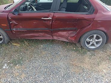 bmw arxa stop: Alfa Romeo 156 sedan – qırmızı rəng - Kuzov: 4 qapılı sedan, yan — 2
