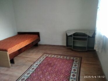 продаю дом район ак ордо: 38 кв. м, 2 бөлмө, Унаа токтотуучу жай, Забор, тосулган