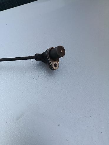 volkswagen 1992: Датчик положения коленчатого вала (ДПКВ) с разъёмом на 3 контакта. НА — 1