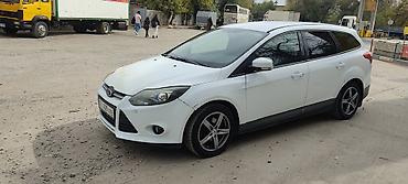 Продажа авто: Ford Focus: 2014 г., 1.6 л, Механика, Бензин, Универсал — 3